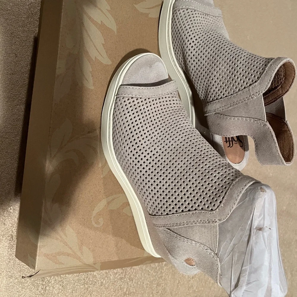 Women's Beige Peep-Toe Wedge Sandals- Sofft - Picture 5 of 6